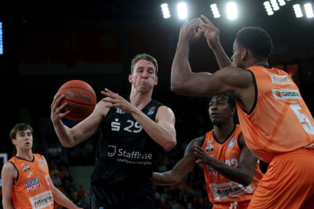 提前出线为 提前出线为